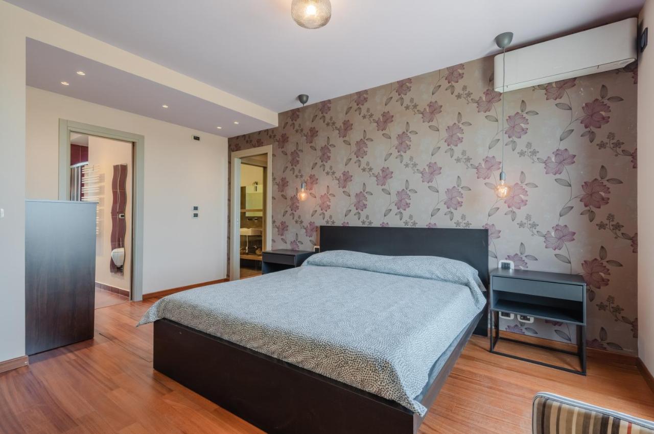 Etna View Superior Flat With Terrace And Jacuzzi Apartment Catania Ngoại thất bức ảnh